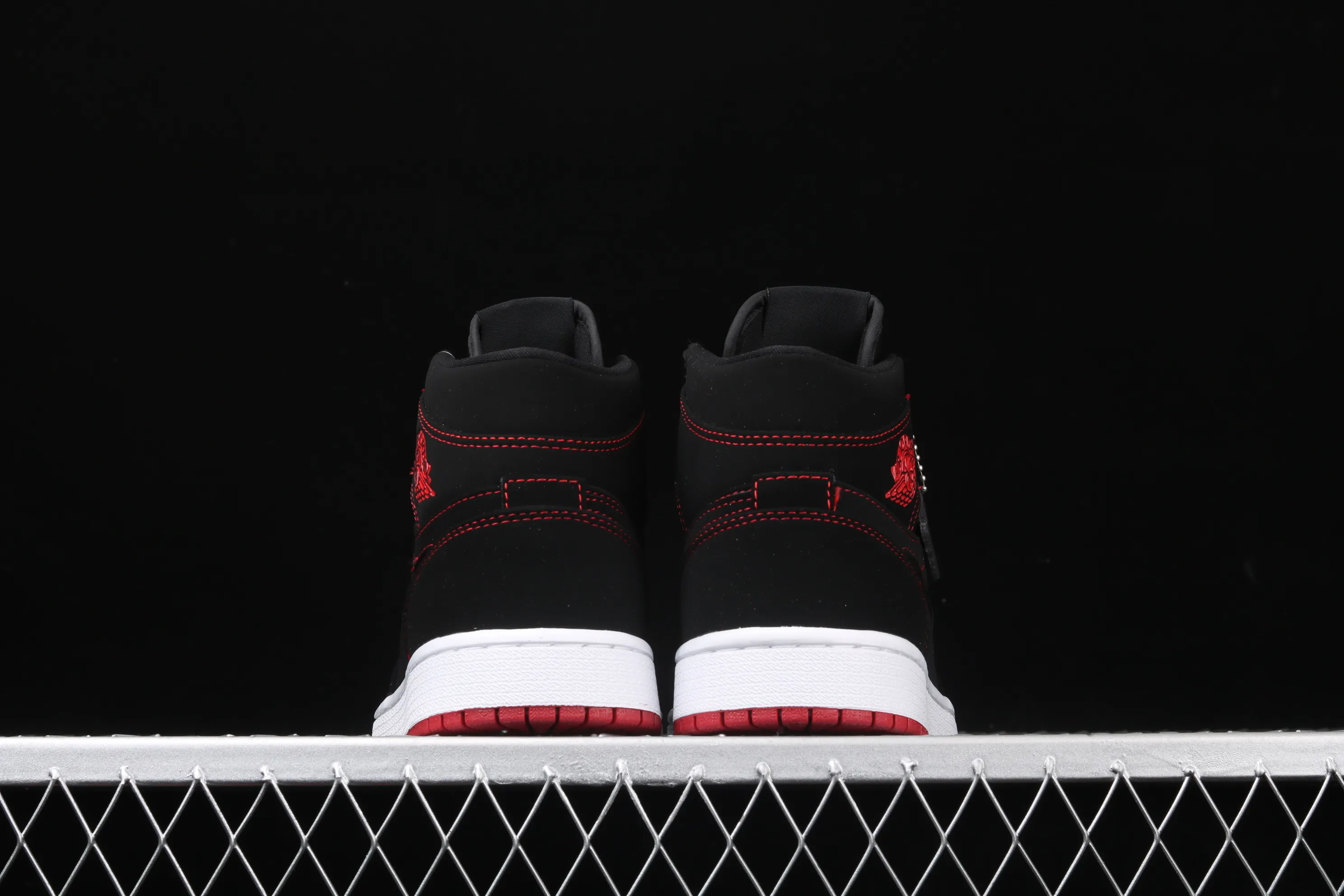 All categories Air Jordan Jordan series basketball shoes Air Jordan 1 Mid Air Jordan 1'07 Mid Fearless AJ1 Joe 1 Dark Night Red Suede Red CK5665-062